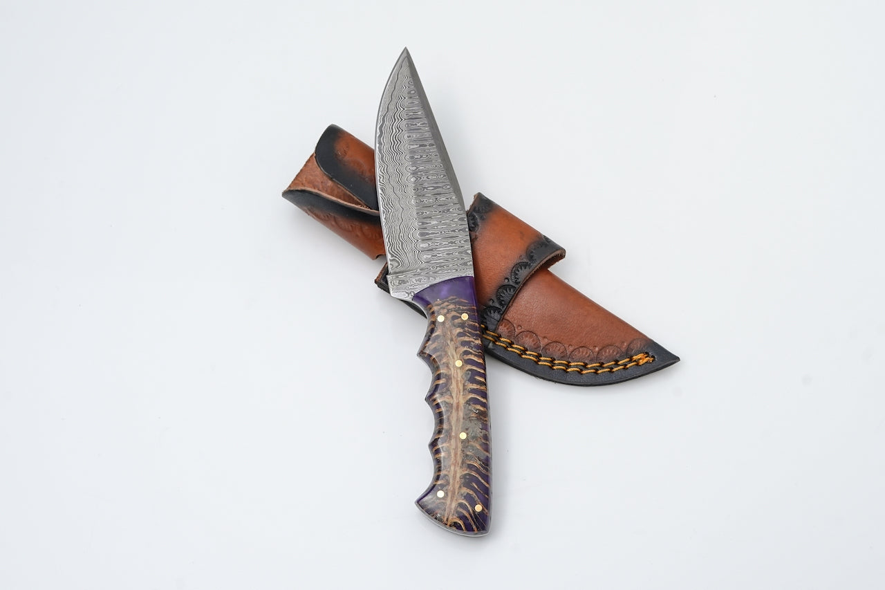 Ironfang – Damascus Steel Hunting Knife