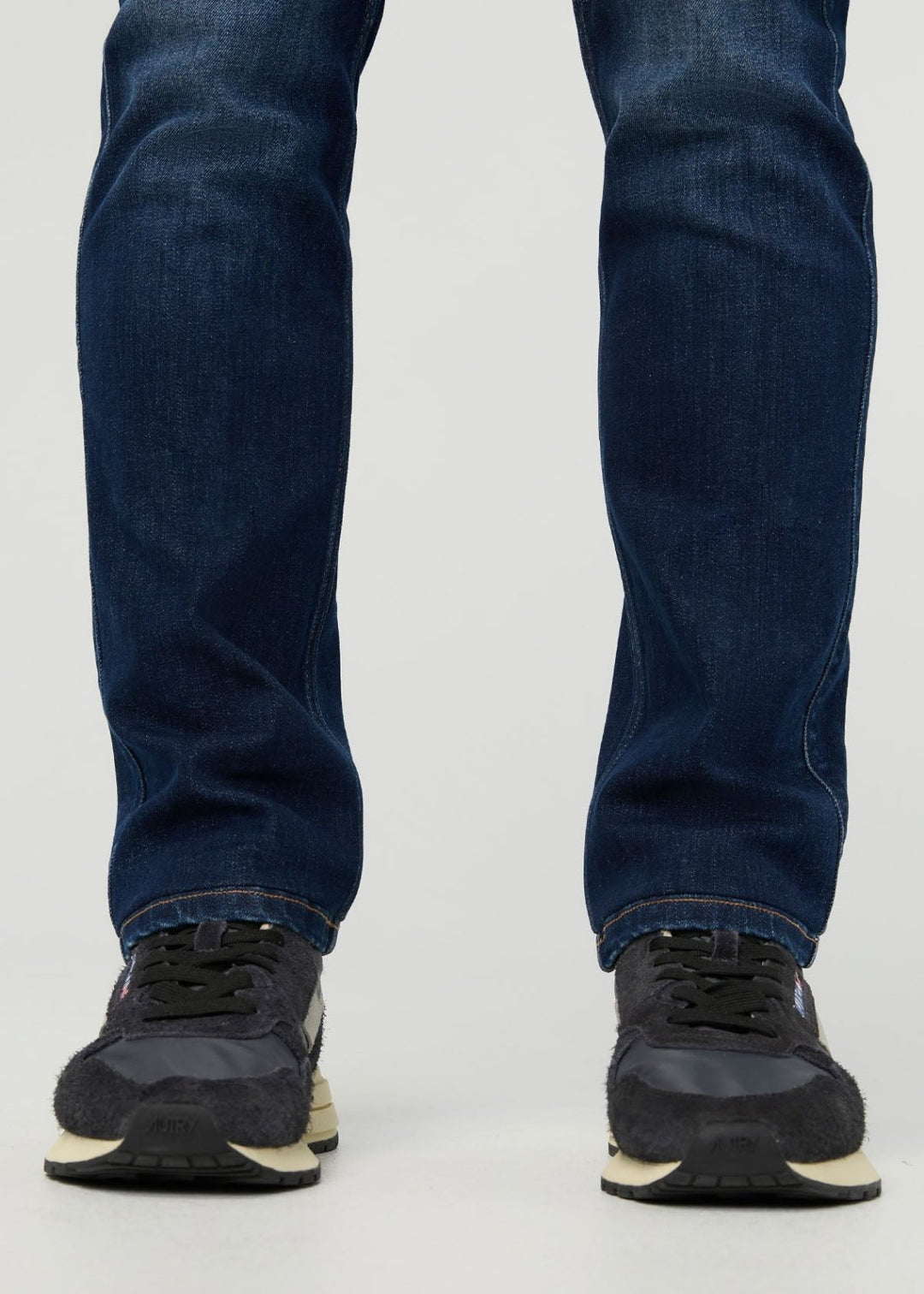 Performance Denim+ Slim Straight